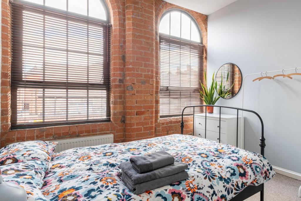 5 Mins Walk From Centre, Spacious City Apt, Open-Plan Nottingham Luaran gambar